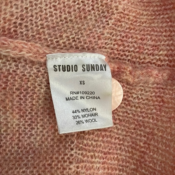 Studio Sunday Cropped Pink Cardigan - Picture 4 of 5